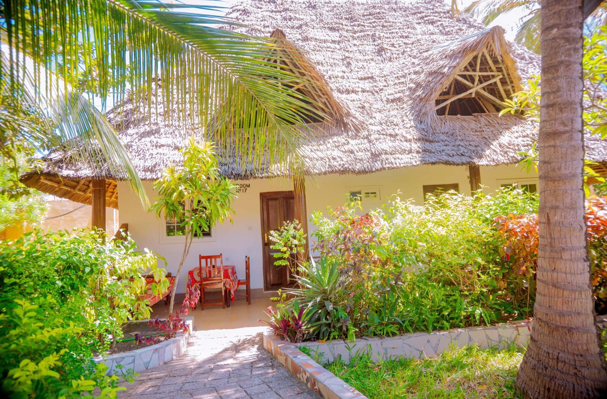Baraka Beach Bungalows Nungwi Eksteriør billede